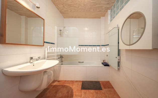 Reventa - Adosado - Interior  - Guaro