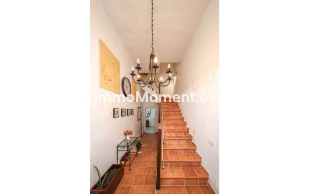 Reventa - Adosado - Interior  - Guaro