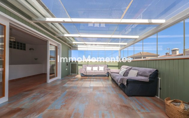 Reventa - Adosado - Interior  - Guaro