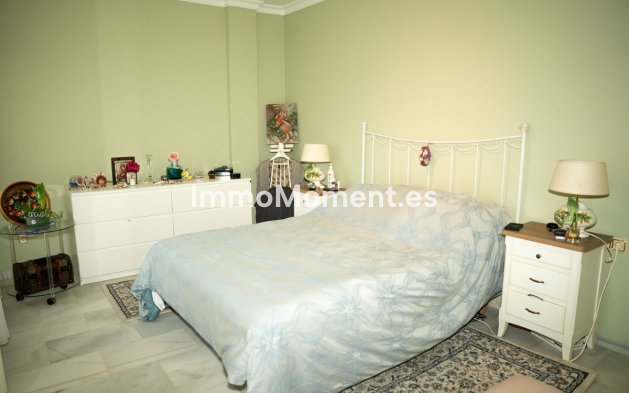 Reventa - Villa - Marbella - Elviria