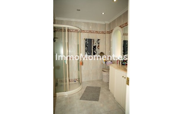 Reventa - Villa - Marbella - Elviria