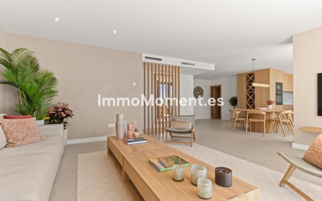 Resale - Villa - El Paraiso - New Golden Mile