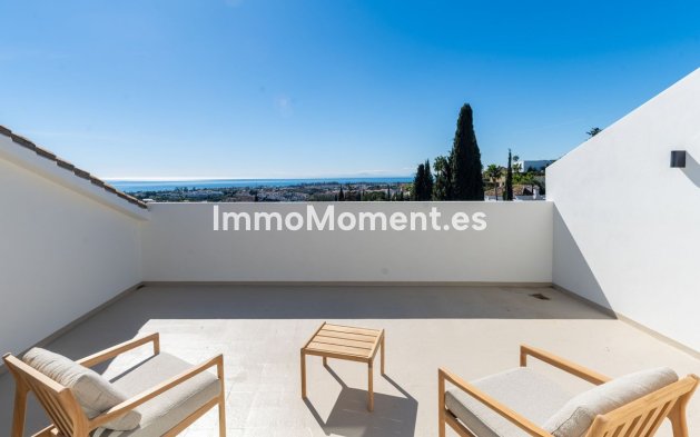 Resale - Villa - El Paraiso - New Golden Mile