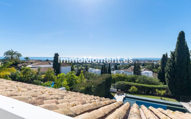 Resale - Villa - El Paraiso - New Golden Mile