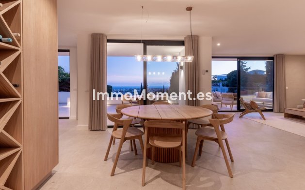 Resale - Villa - El Paraiso - New Golden Mile