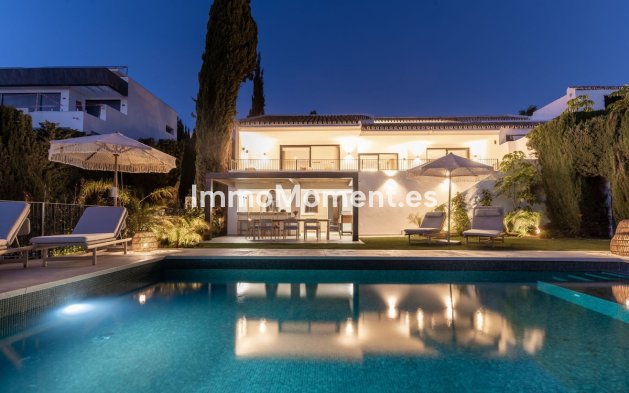 Resale - Villa - El Paraiso - New Golden Mile
