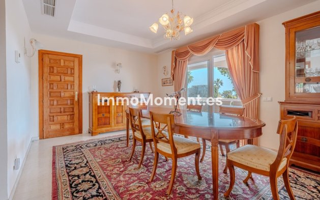 Resale - Villa - El Paraiso - New Golden Mile
