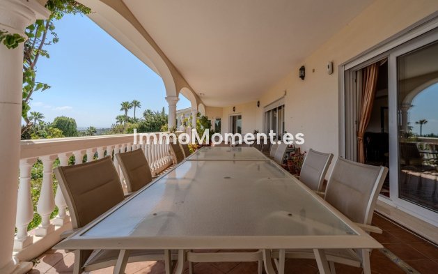 Resale - Villa - El Paraiso - New Golden Mile