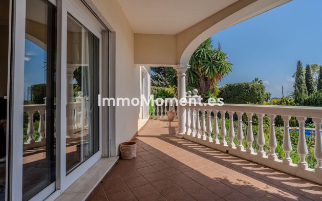 Resale - Villa - El Paraiso - New Golden Mile