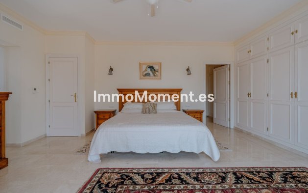 Resale - Villa - El Paraiso - New Golden Mile