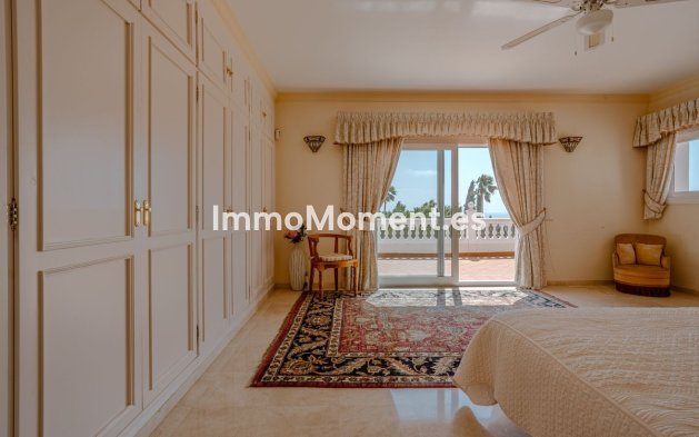 Resale - Villa - El Paraiso - New Golden Mile