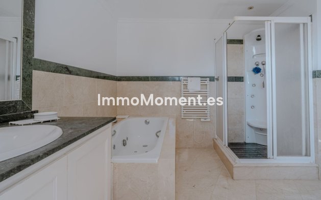 Resale - Villa - El Paraiso - New Golden Mile