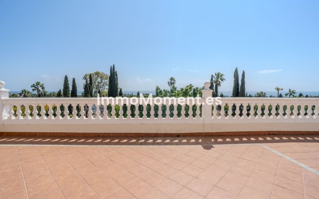 Resale - Villa - El Paraiso - New Golden Mile