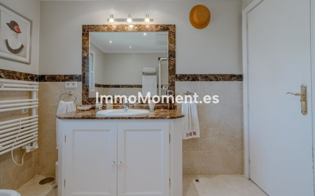 Resale - Villa - El Paraiso - New Golden Mile