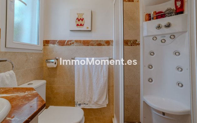 Resale - Villa - El Paraiso - New Golden Mile