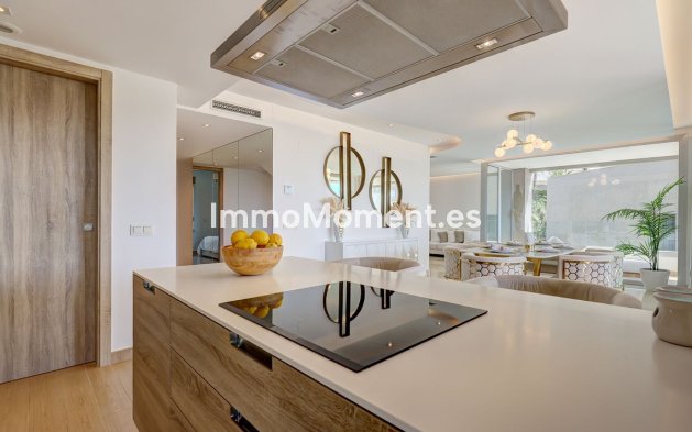 Resale - Apartment - Benahavís - Benahavís Centro