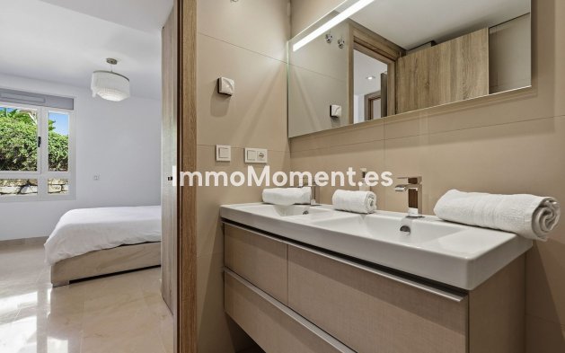 Resale - Apartment - Benahavís - Benahavís Centro