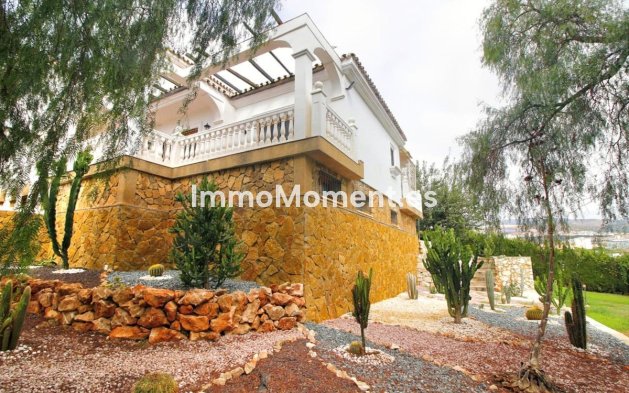 Revente - Villa - Benalmadena - Benalmadena Centro