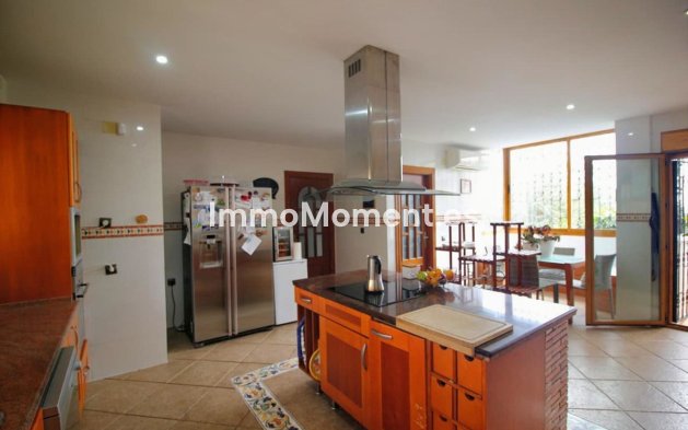 Revente - Villa - Benalmadena - Benalmadena Centro