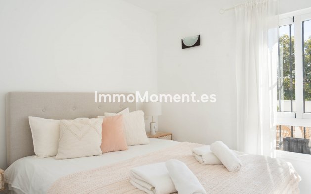 Resale - Apartment - Marbella - Nueva Andalucía