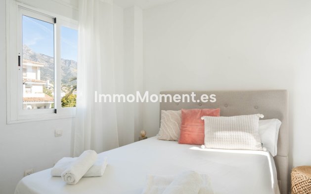 Resale - Apartment - Marbella - Nueva Andalucía
