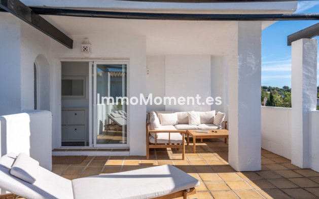 Resale - Apartment - Marbella - Nueva Andalucía