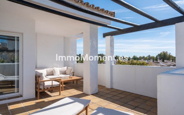Resale - Apartment - Marbella - Nueva Andalucía