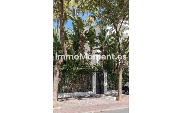 Resale - Apartment - Marbella - Nueva Andalucía