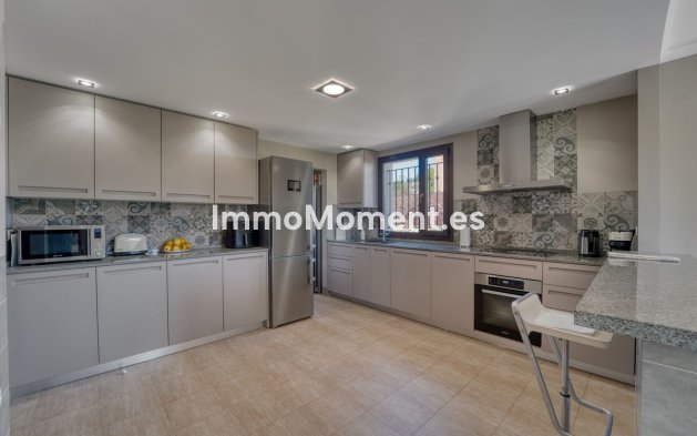 Wiederverkauf - Villa - Marbella - Guadalmina Alta