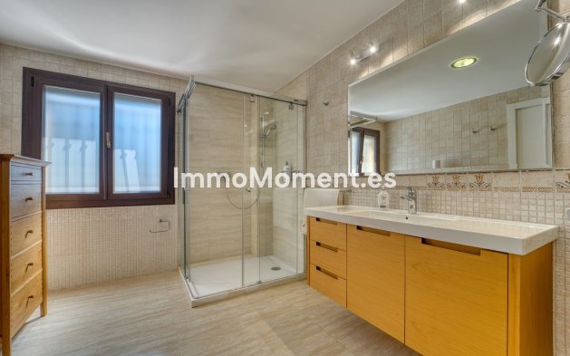 Wiederverkauf - Villa - Marbella - Guadalmina Alta