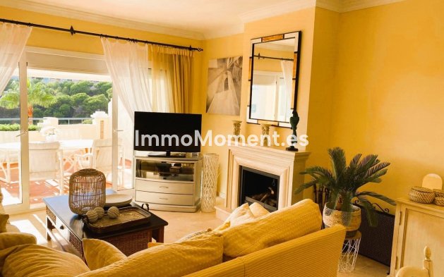 Resale - Apartment - Marbella - Elviria