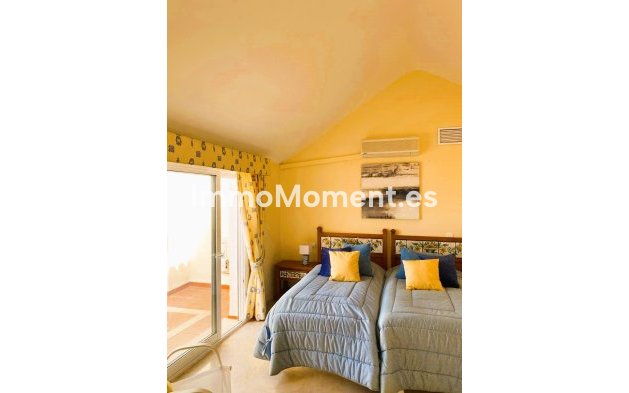 Resale - Apartment - Marbella - Elviria