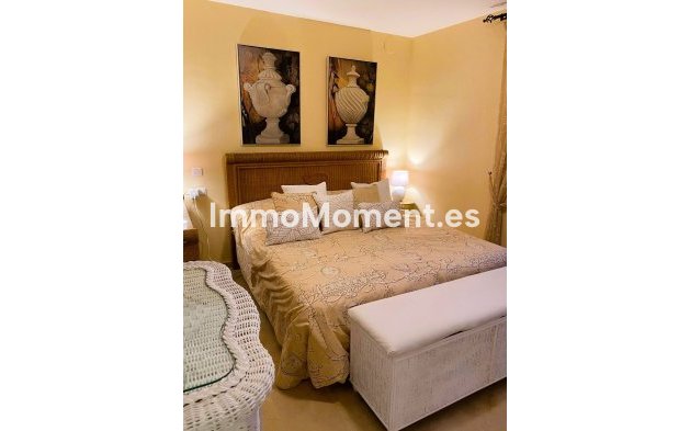 Resale - Apartment - Marbella - Elviria