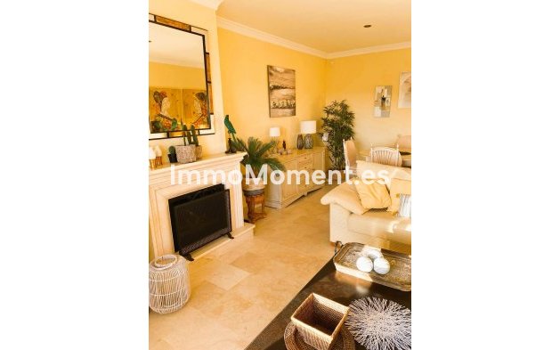 Resale - Apartment - Marbella - Elviria