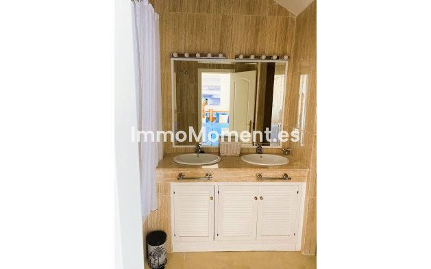 Resale - Apartment - Marbella - Elviria