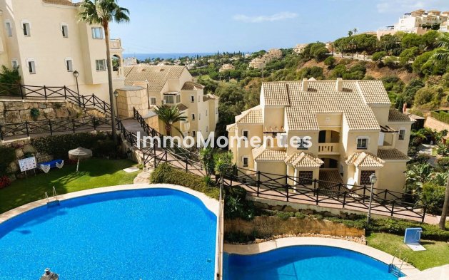 Resale - Apartment - Marbella - Elviria