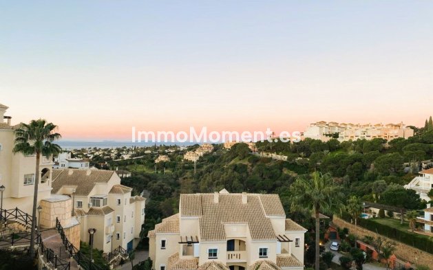 Resale - Apartment - Marbella - Elviria