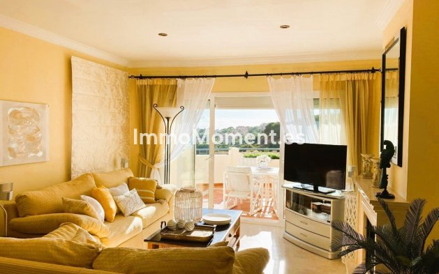 Resale - Apartment - Marbella - Elviria