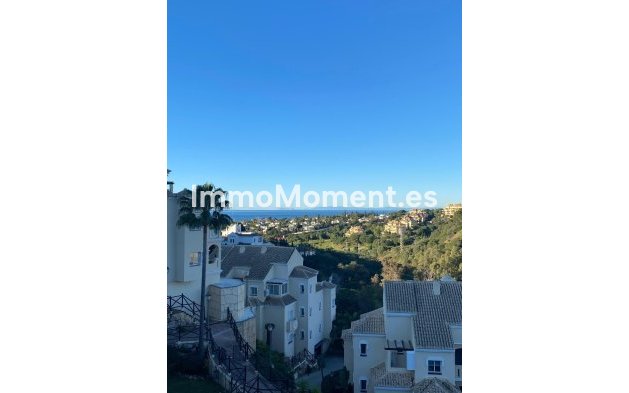 Resale - Apartment - Marbella - Elviria