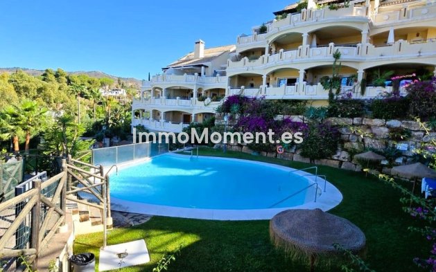 Resale - Apartment - Marbella - Elviria