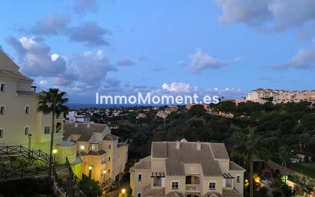 Resale - Apartment - Marbella - Elviria