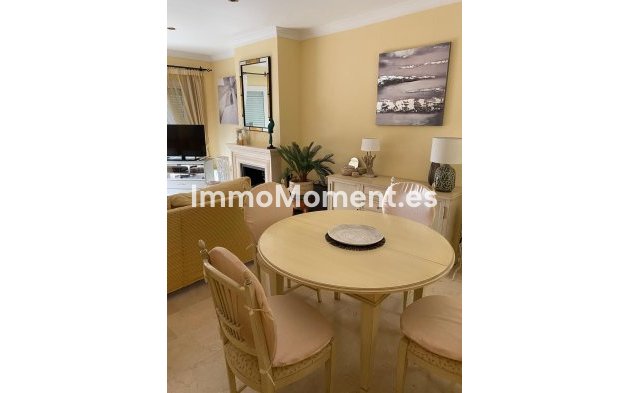 Resale - Apartment - Marbella - Elviria