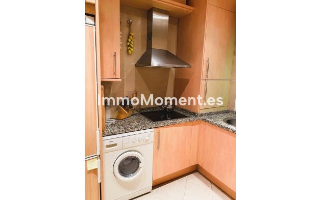 Resale - Apartment - Marbella - Elviria