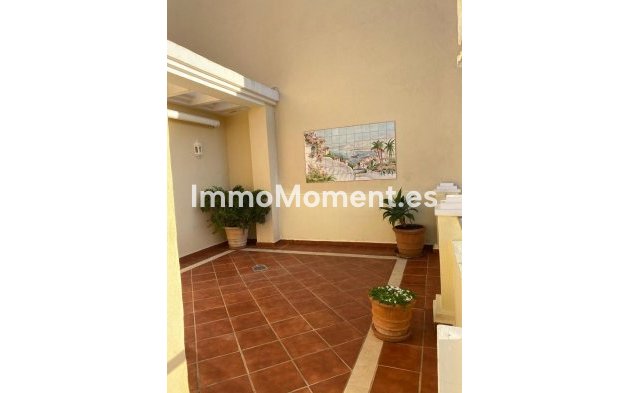 Resale - Apartment - Marbella - Elviria