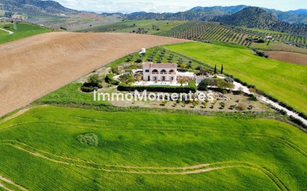 Wiederverkauf - Landhaus -   Inländisch - Alora