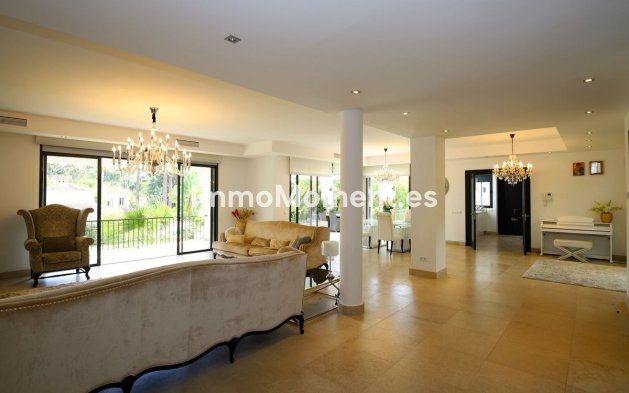 Revente - Villa - Marbella - Nueva Andalucía