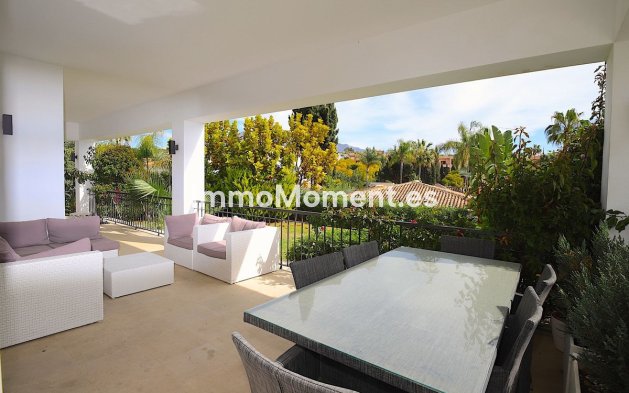 Revente - Villa - Marbella - Nueva Andalucía
