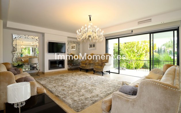 Revente - Villa - Marbella - Nueva Andalucía