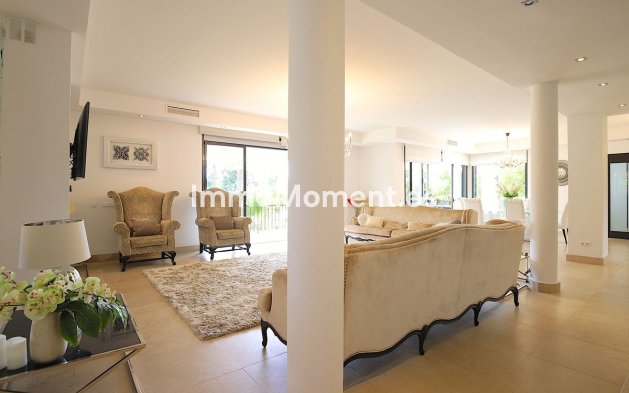 Revente - Villa - Marbella - Nueva Andalucía