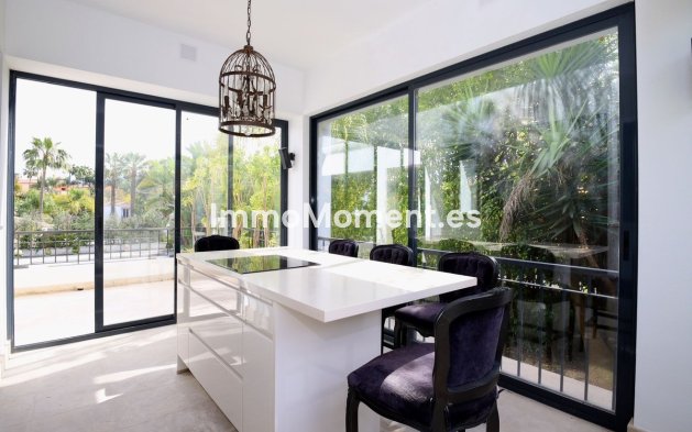 Revente - Villa - Marbella - Nueva Andalucía